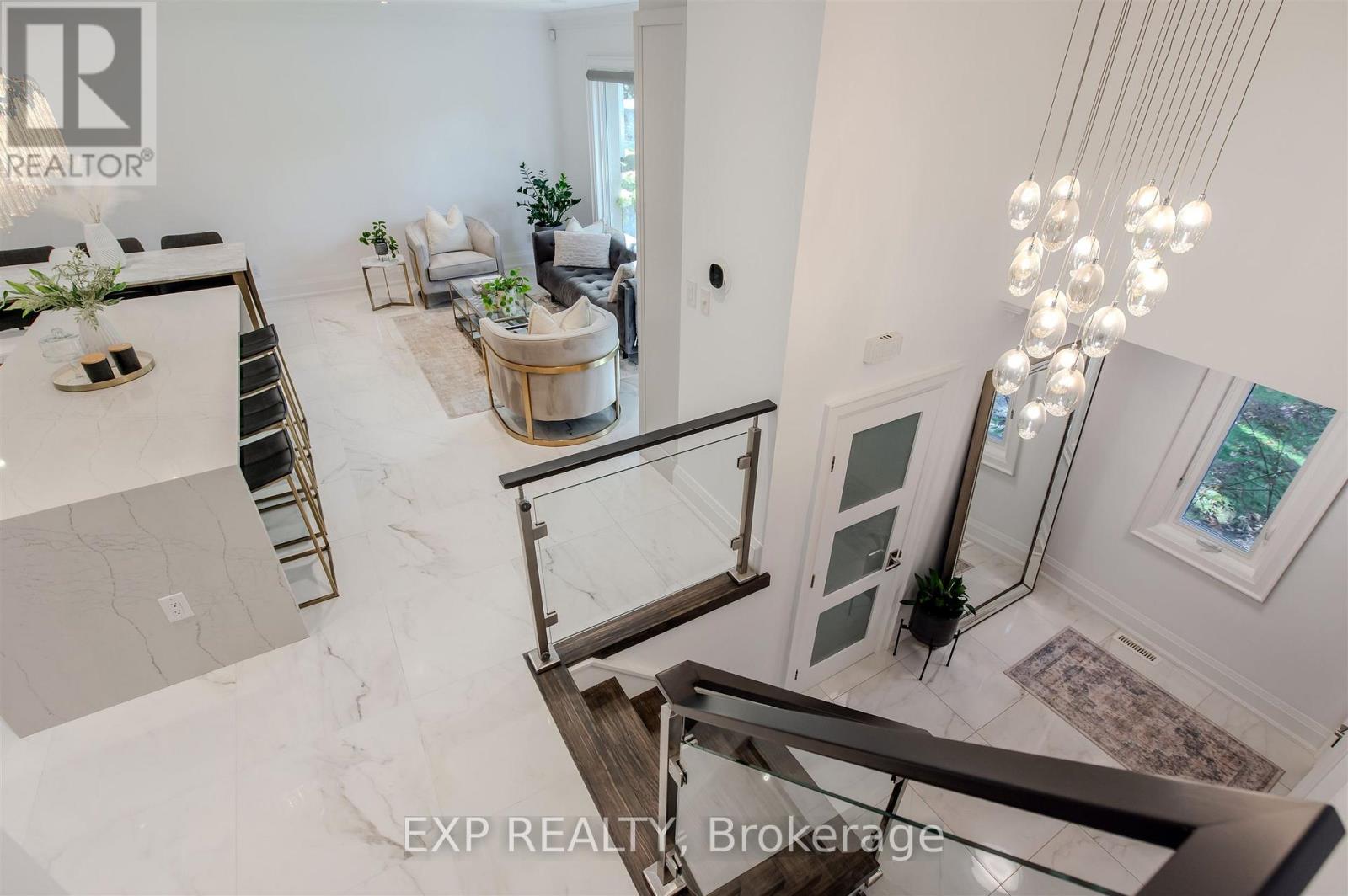 467 Caesar Avenue, Oakville, Ontario  L6J 3Z1 - Photo 4 - W13019222