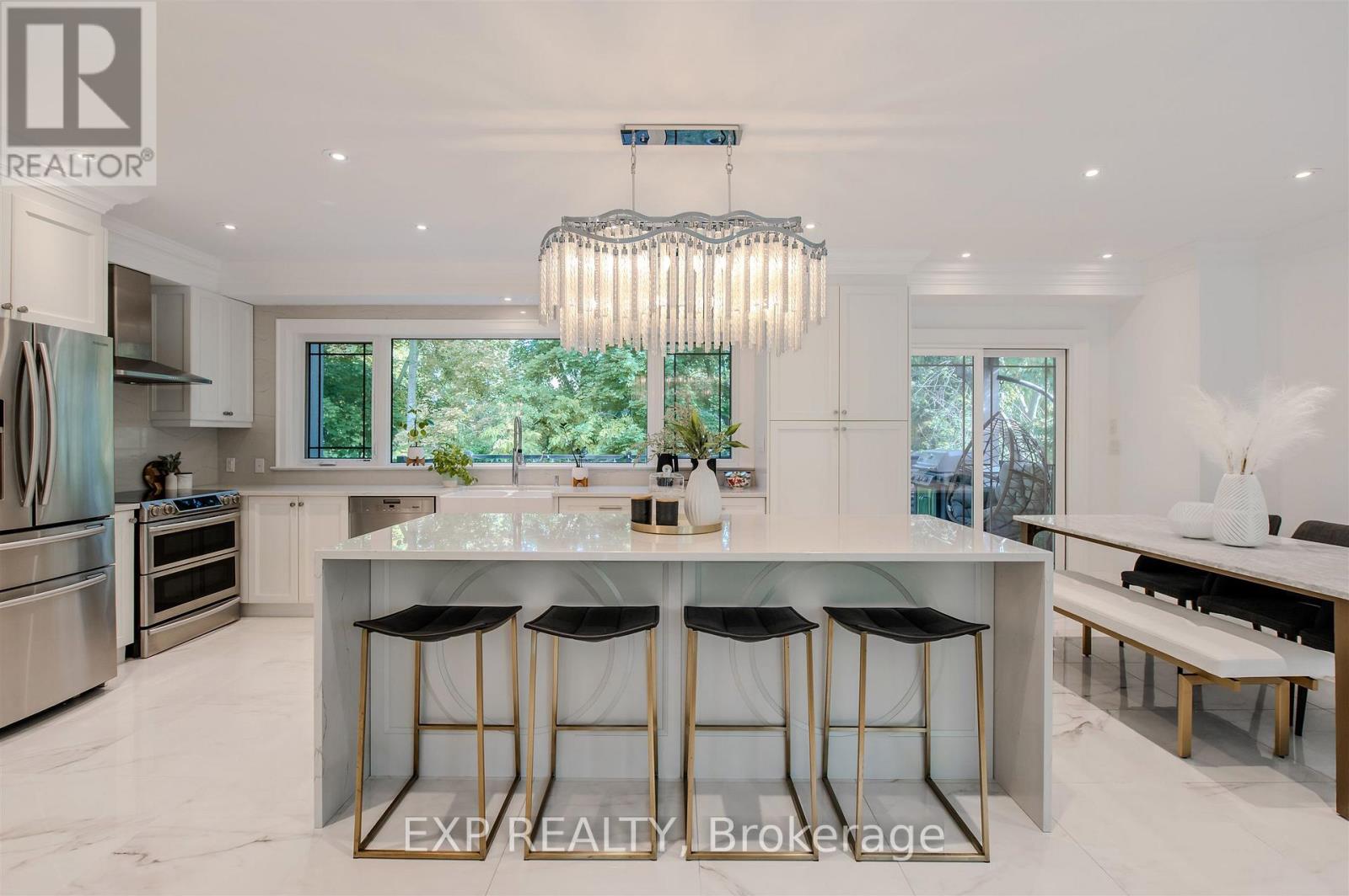 467 Caesar Avenue, Oakville, Ontario  L6J 3Z1 - Photo 7 - W13019222