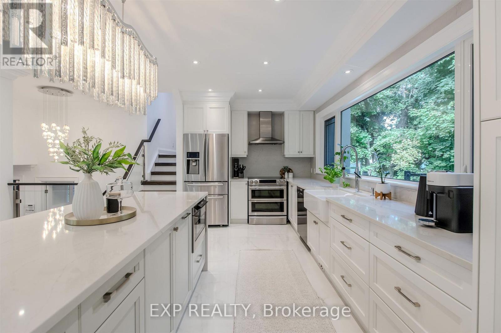 467 Caesar Avenue, Oakville, Ontario  L6J 3Z1 - Photo 9 - W13019222