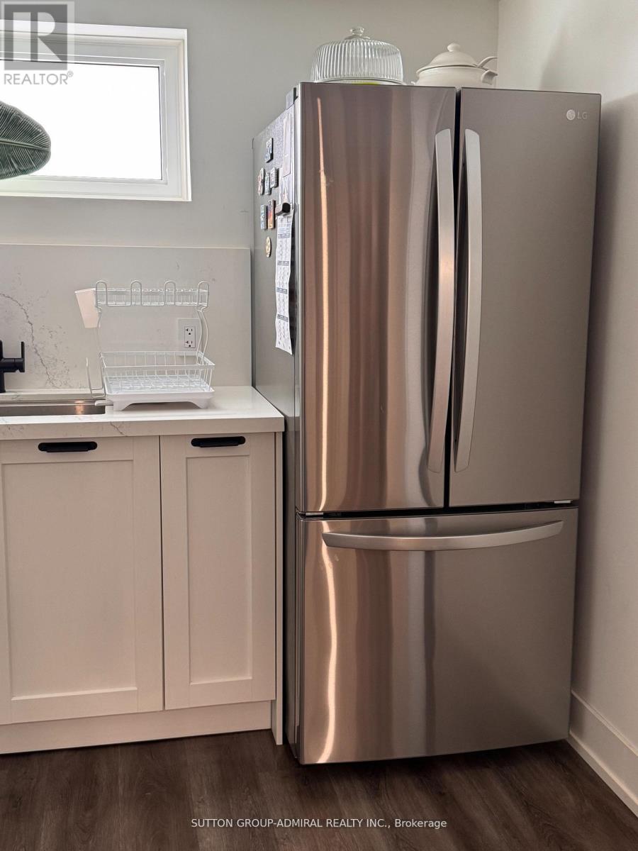 Lower - 6 Frankfort Avenue, Toronto, Ontario  M6L 2Y2 - Photo 13 - W13019260