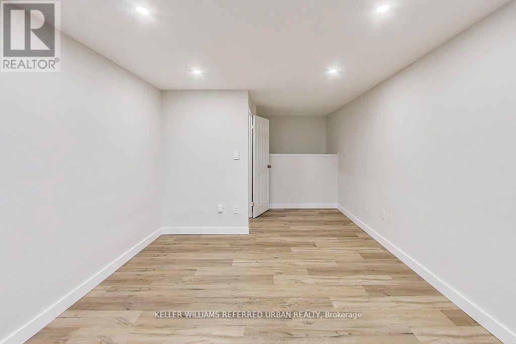 1215 - 11 Wincott Drive, Toronto, Ontario  M9R 2R9 - Photo 10 - W13019276