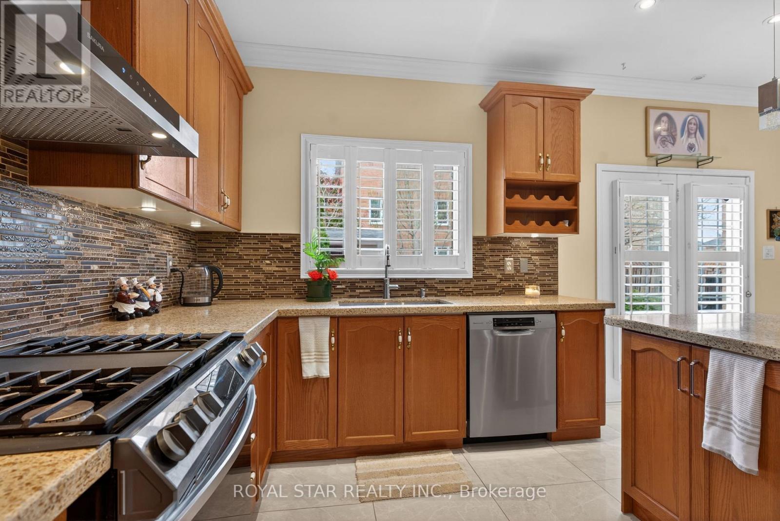 3841 Edgecliffe Run, Mississauga, Ontario  L5M 6N6 - Photo 12 - W13019280