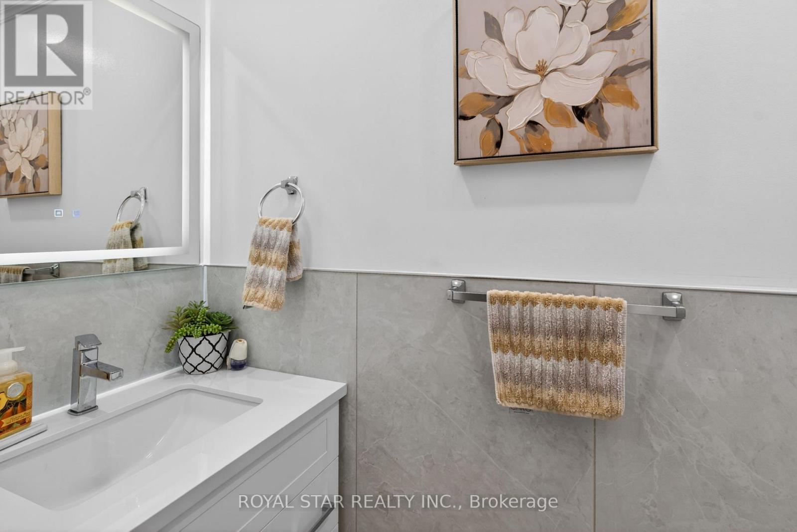 3841 Edgecliffe Run, Mississauga, Ontario  L5M 6N6 - Photo 17 - W13019280