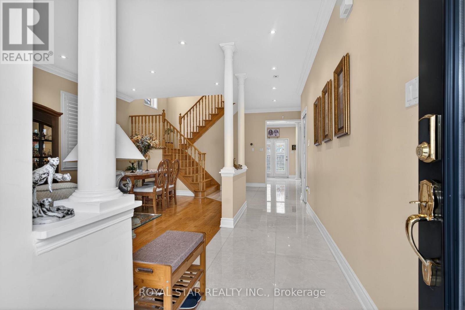 3841 Edgecliffe Run, Mississauga, Ontario  L5M 6N6 - Photo 6 - W13019280