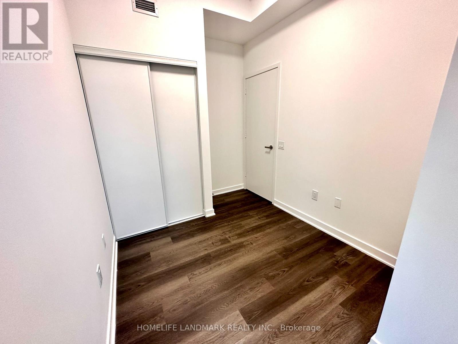 1203 - 3900 Confederation Parkway, Mississauga, Ontario  L5B 0M3 - Photo 11 - W13019292