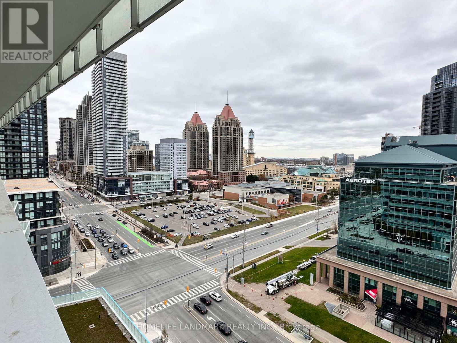 1203 - 3900 Confederation Parkway, Mississauga, Ontario  L5B 0M3 - Photo 15 - W13019292