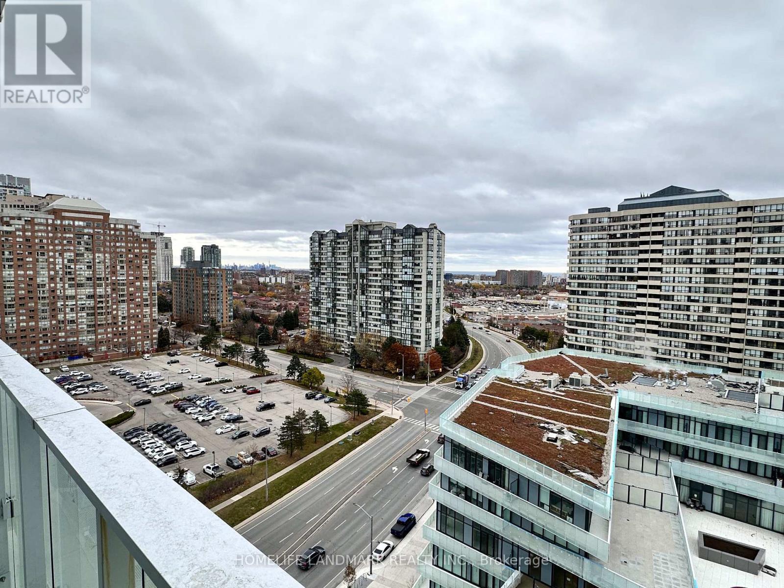1203 - 3900 Confederation Parkway, Mississauga, Ontario  L5B 0M3 - Photo 17 - W13019292