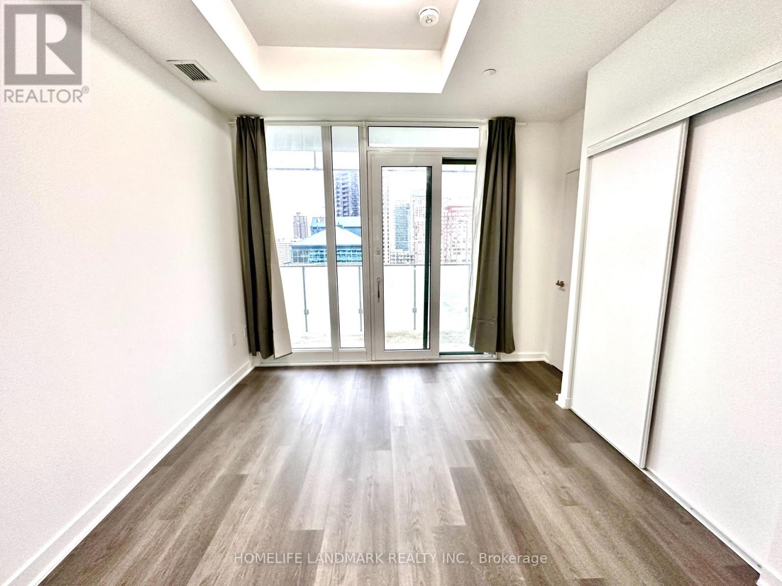 1203 - 3900 Confederation Parkway, Mississauga, Ontario  L5B 0M3 - Photo 7 - W13019292