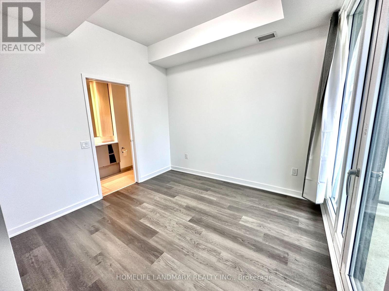 1203 - 3900 Confederation Parkway, Mississauga, Ontario  L5B 0M3 - Photo 8 - W13019292