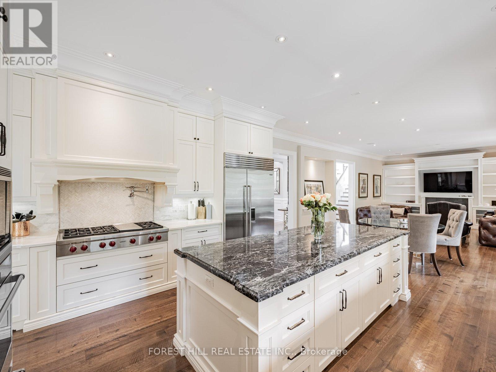 302 Pinehurst Drive W, Oakville, Ontario  L6J 4X3 - Photo 12 - W13019360