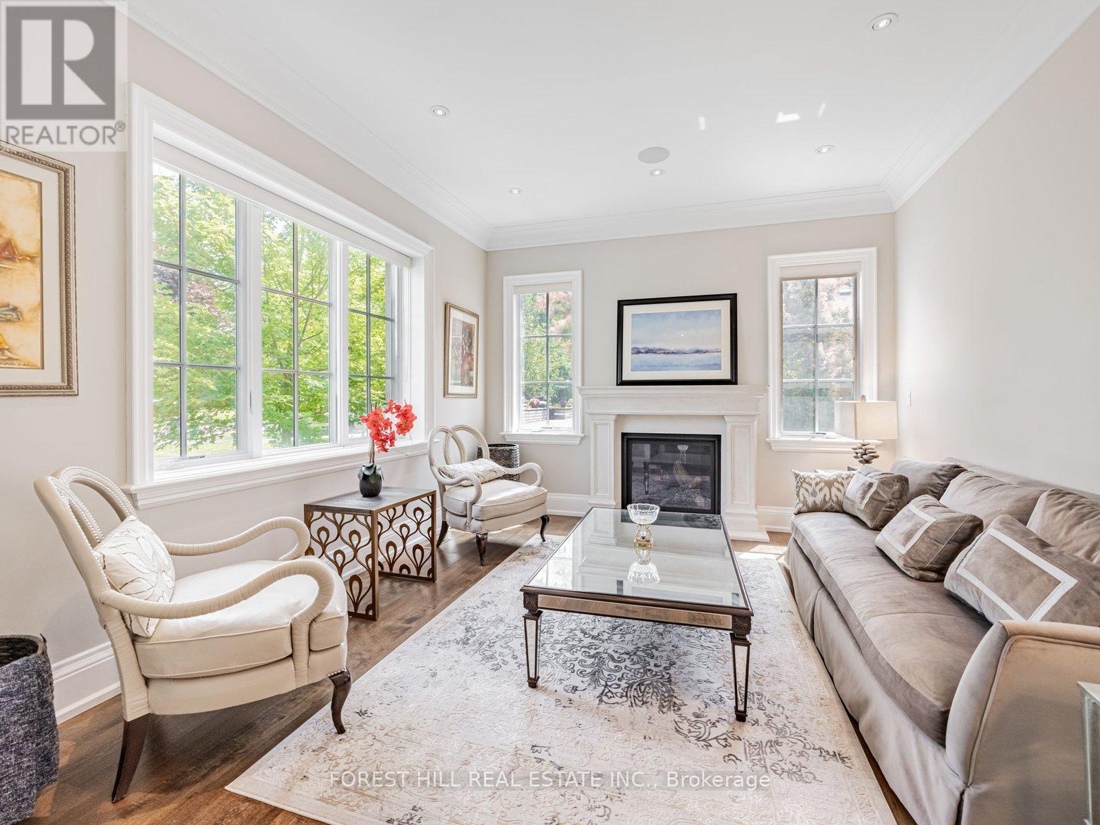 302 Pinehurst Drive W, Oakville, Ontario  L6J 4X3 - Photo 5 - W13019360