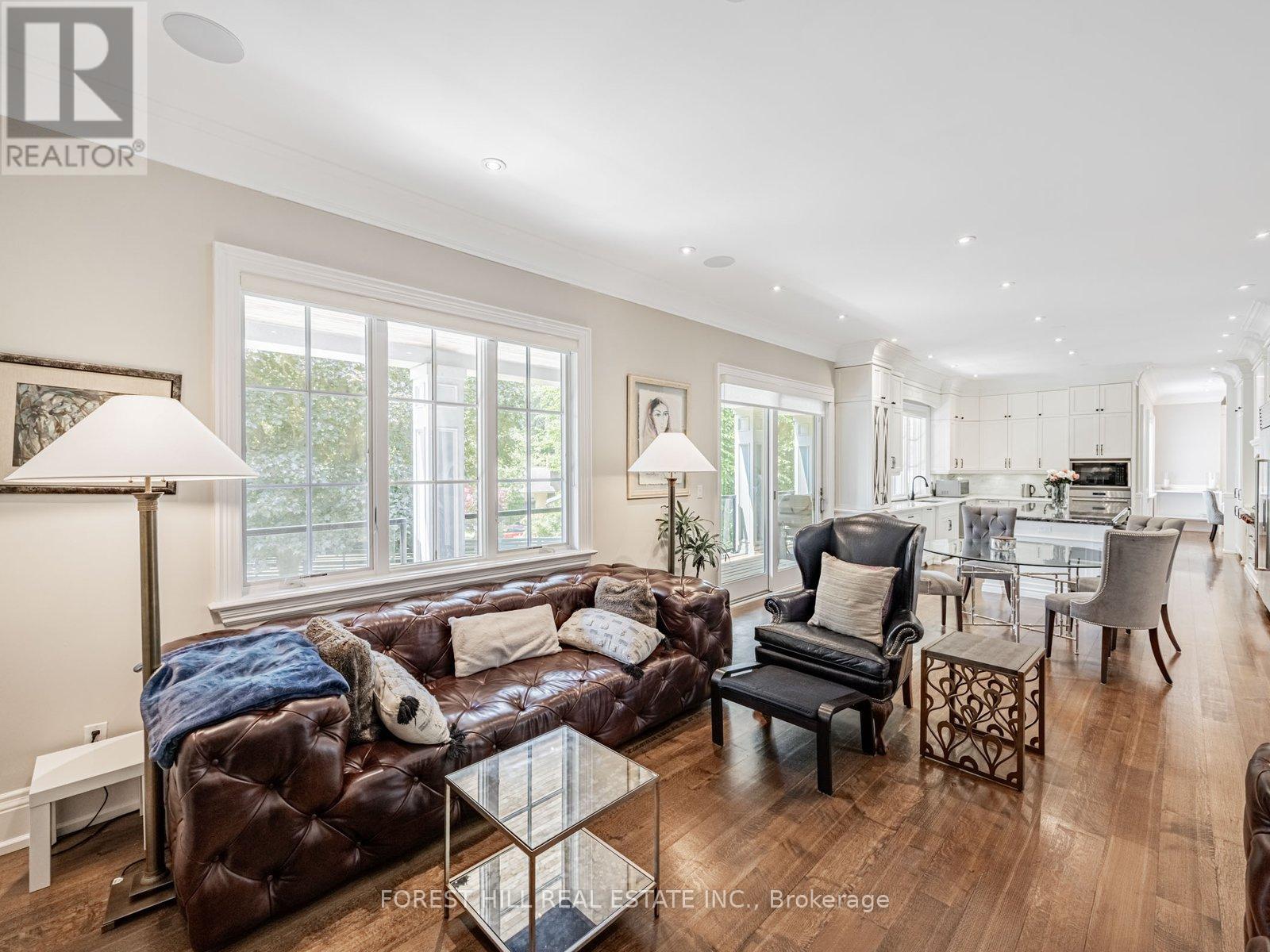 302 Pinehurst Drive W, Oakville, Ontario  L6J 4X3 - Photo 8 - W13019360