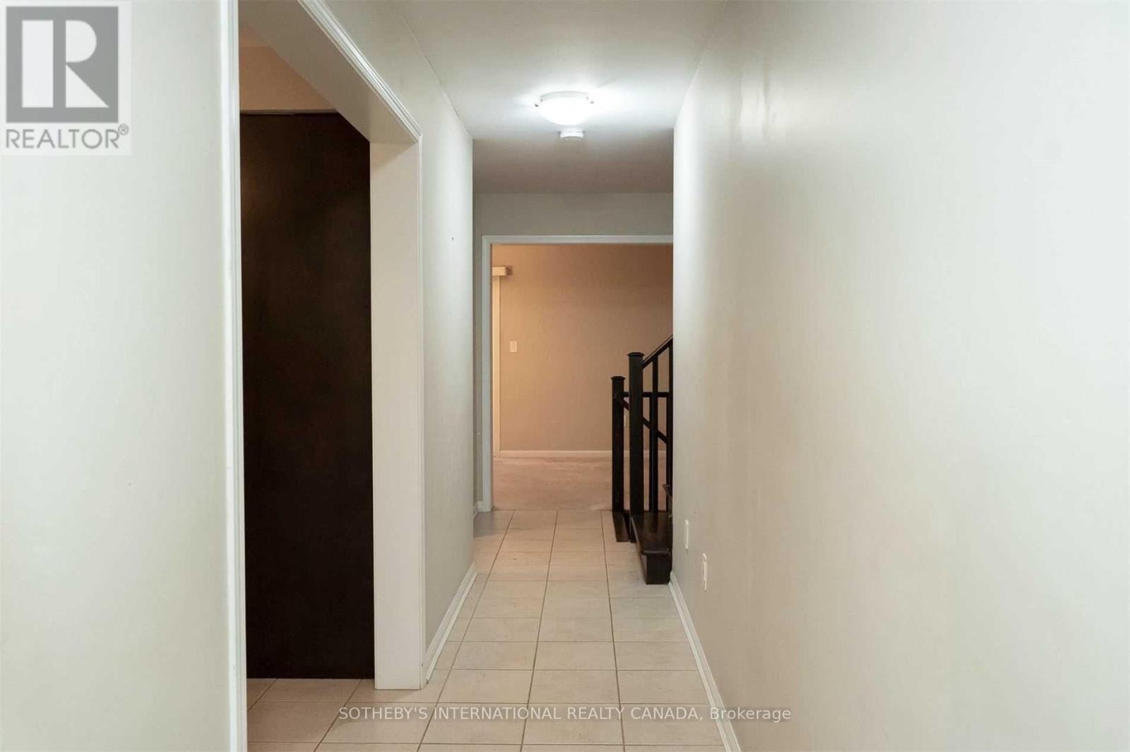 921 Raftis Crescent, Milton, Ontario  L9T 6Z2 - Photo 2 - W13019398