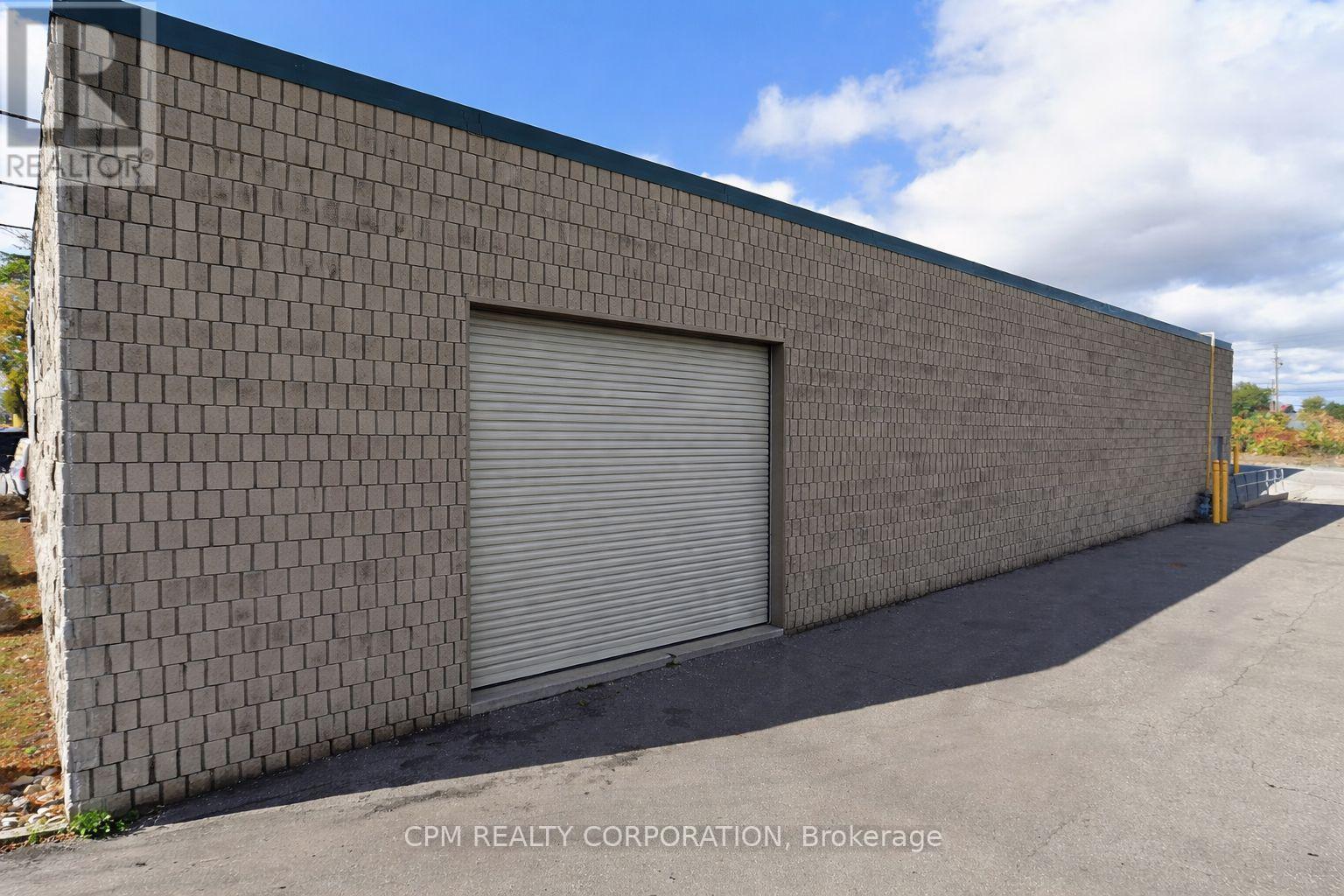 196 North Queen Street, Toronto, Ontario  M9C 4Y1 - Photo 4 - W13019456