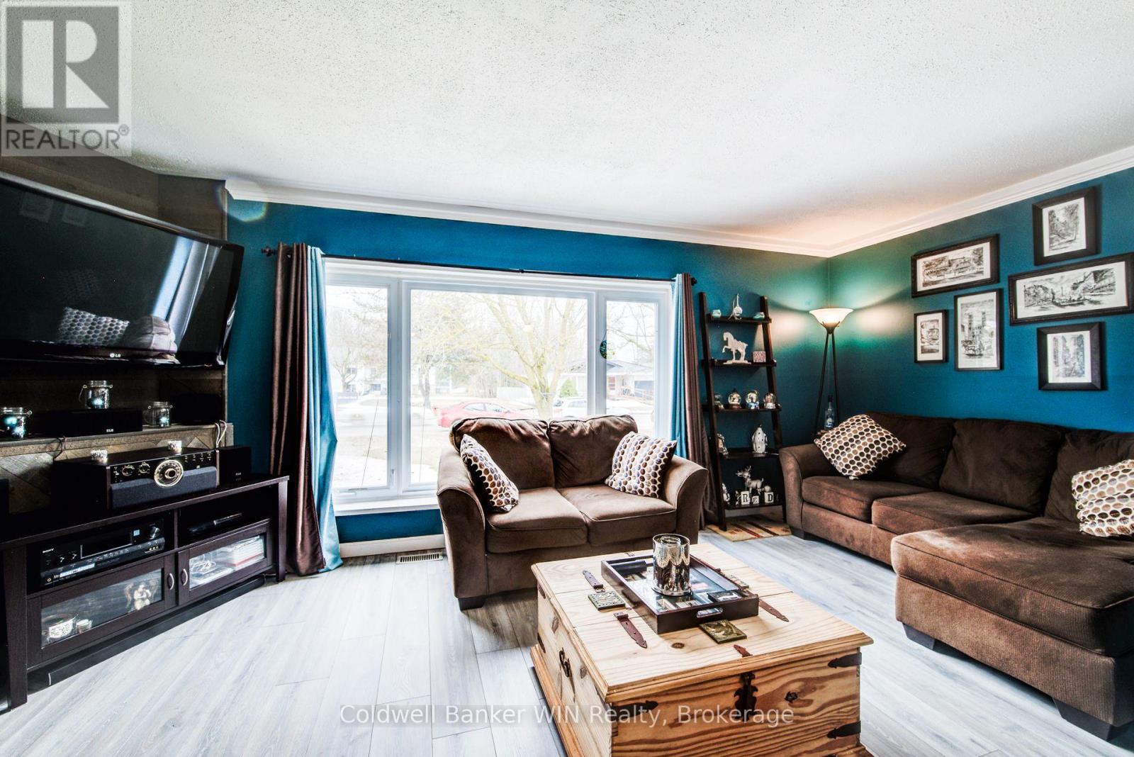 455 Albert Street, Wellington North, Ontario  N0G 2L2 - Photo 7 - X12927432