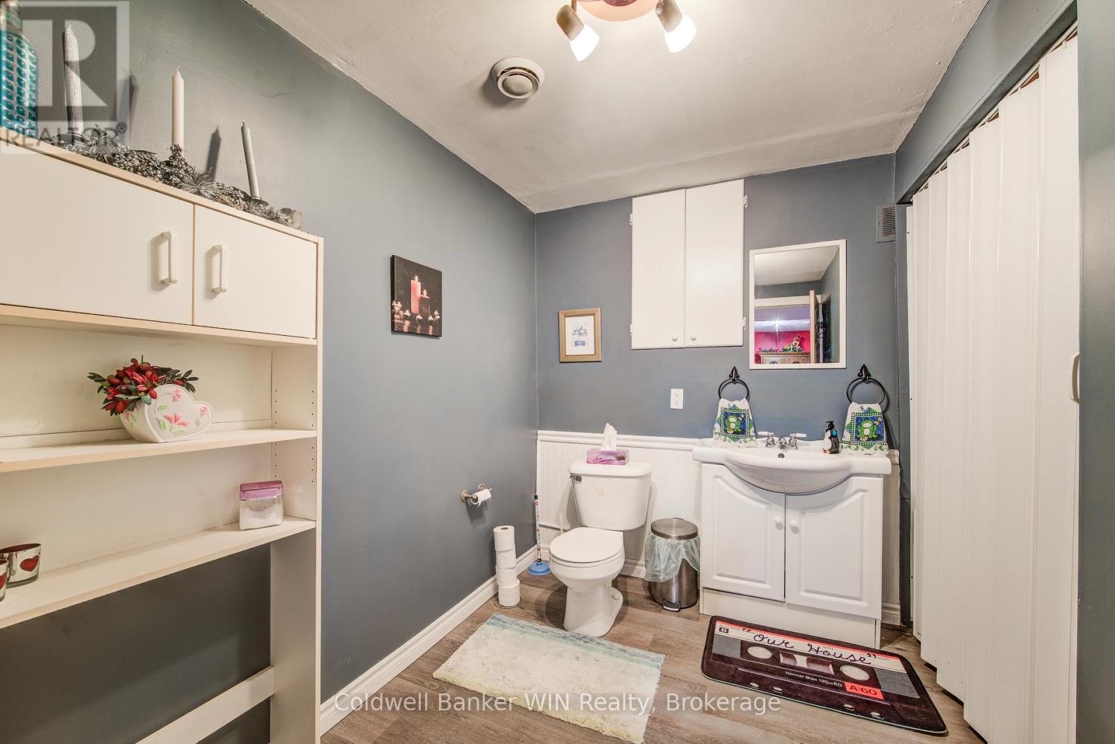 455 Albert Street, Wellington North, Ontario  N0G 2L2 - Photo 31 - X12927432