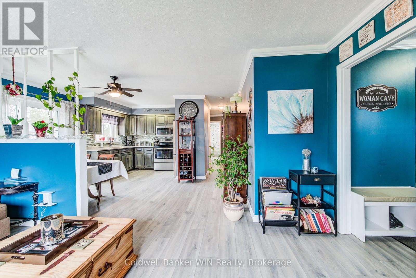 455 Albert Street, Wellington North, Ontario  N0G 2L2 - Photo 6 - X12927432