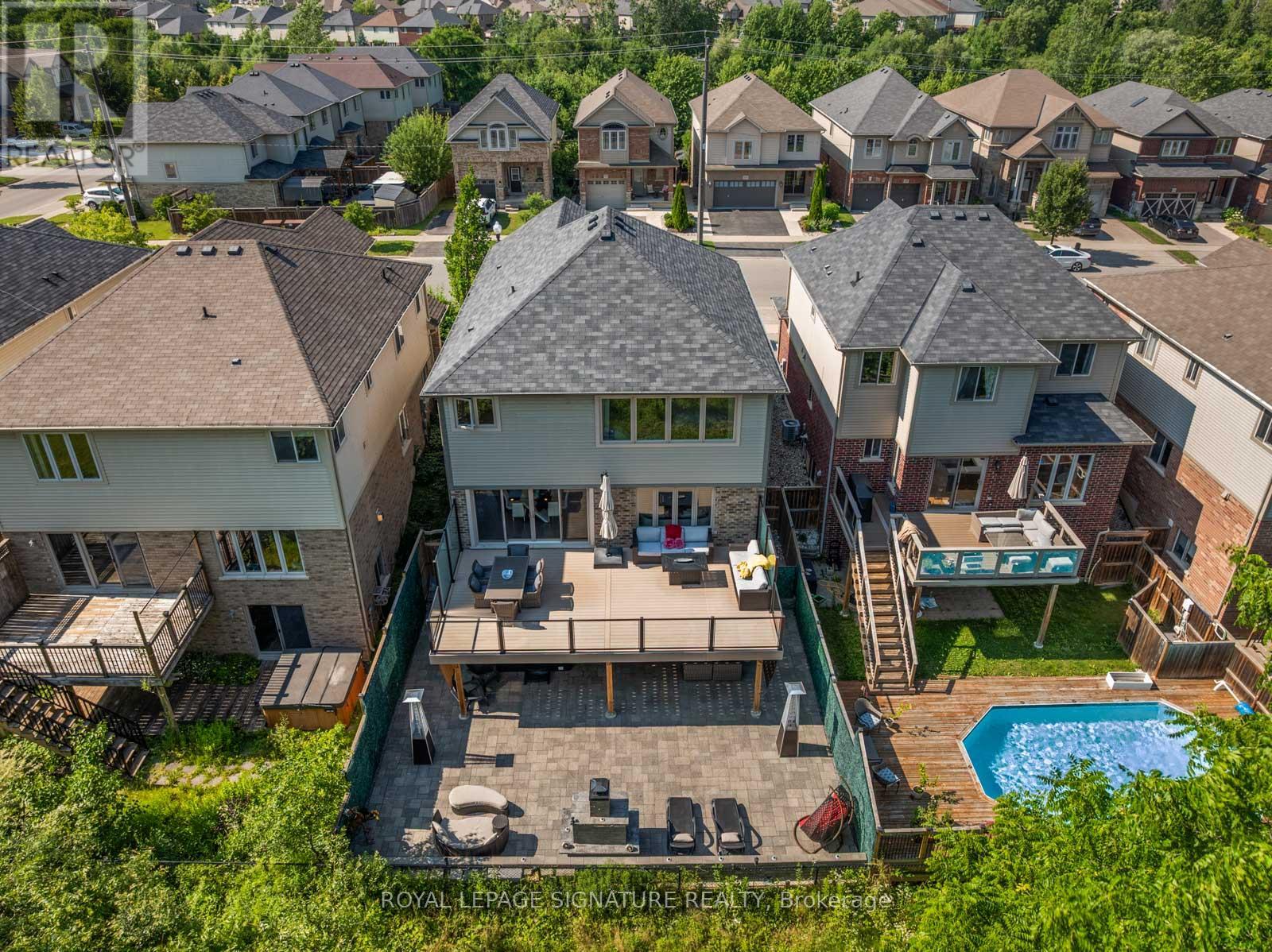 704 Robert Ferrie Drive, Kitchener, Ontario  N2R 0B2 - Photo 46 - X13019334