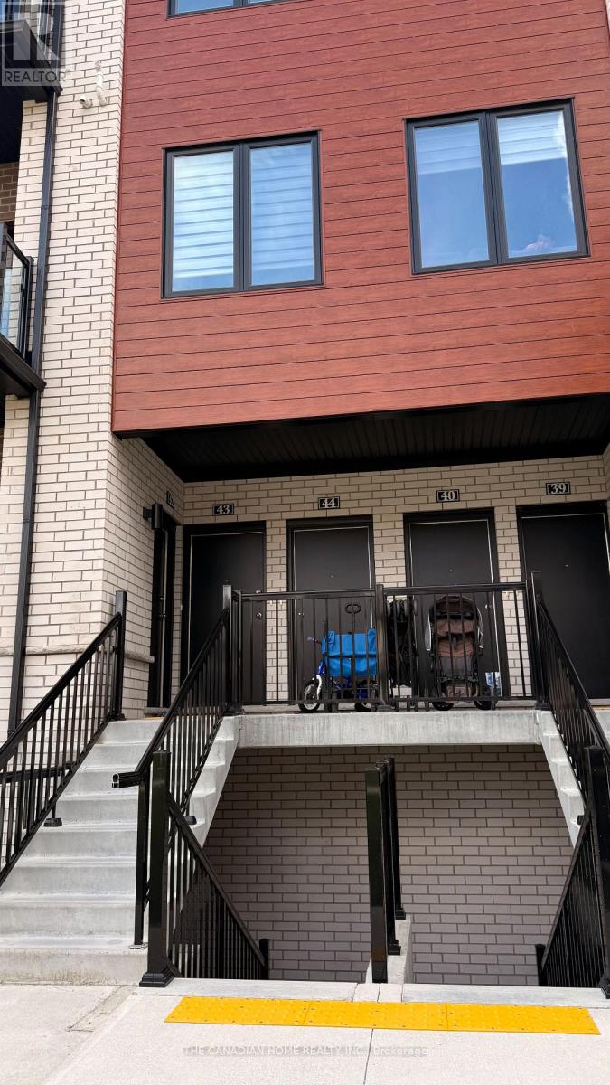 44 - 10 S Creek Drive, Kitchener, Ontario  N2R 0B9 - Photo 2 - X13019404