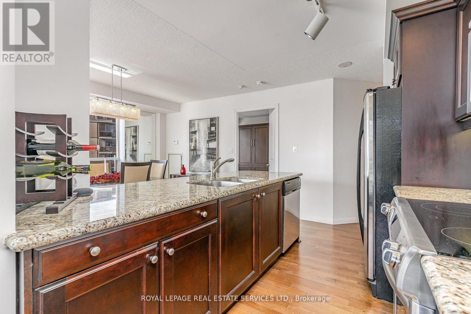 1203 - 900 Mount Pleasant Road, Toronto, Ontario  M4P 3J9 - Photo 15 - C12885776