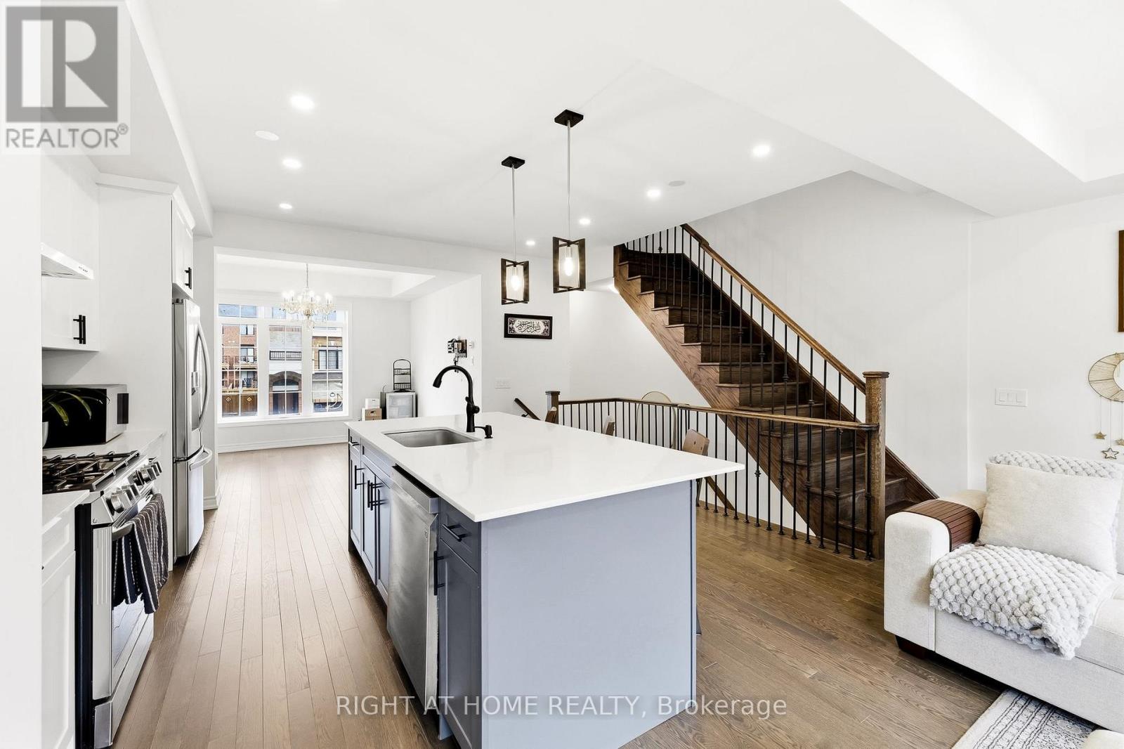 89 Dorian Drive, Whitby, Ontario  L1P 0C8 - Photo 12 - E12849952