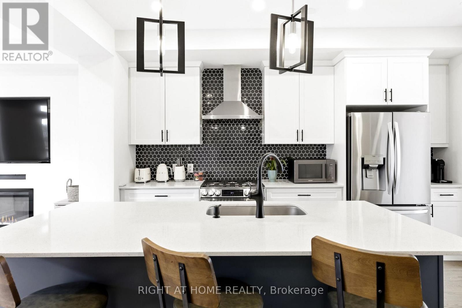 89 Dorian Drive, Whitby, Ontario  L1P 0C8 - Photo 14 - E12849952