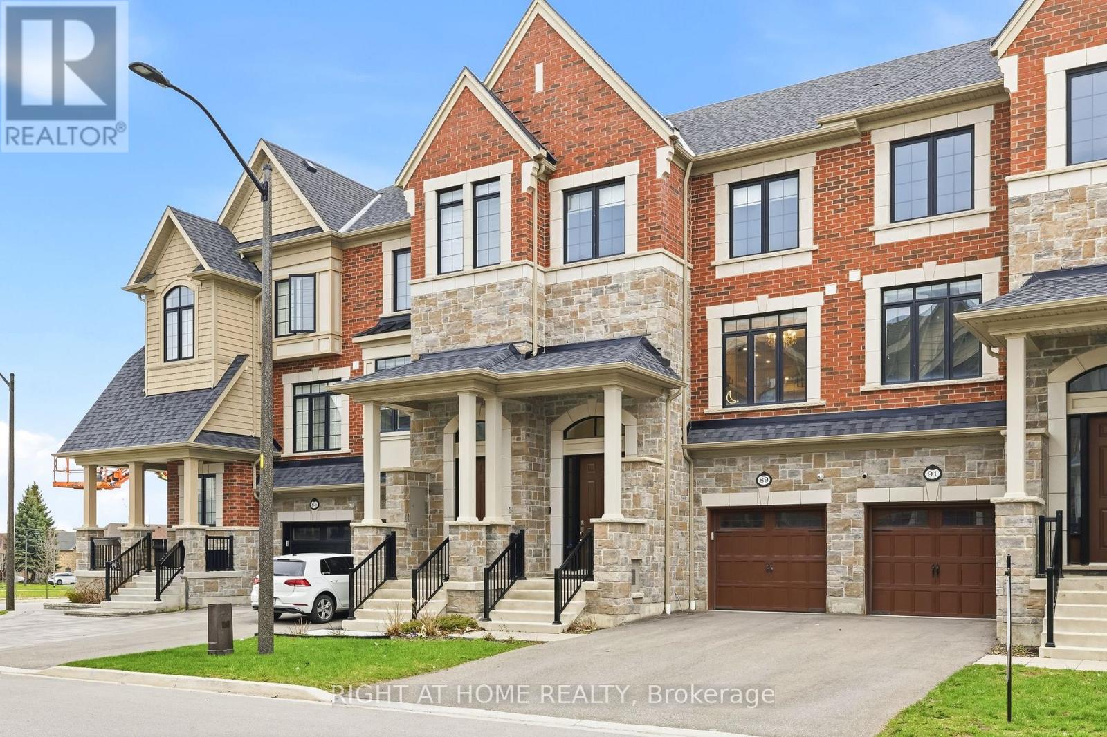 89 Dorian Drive, Whitby, Ontario  L1P 0C8 - Photo 2 - E12849952