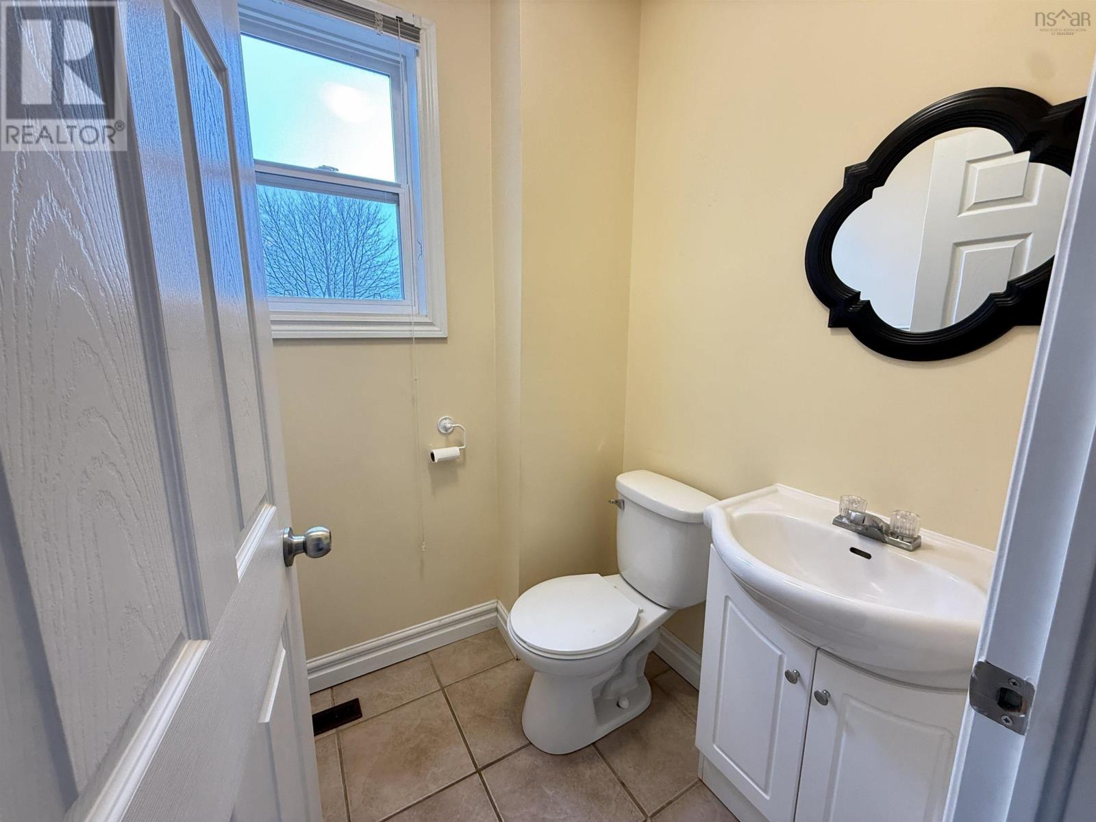 41 Irving Street, Dartmouth, Nova Scotia  B2W 1K1 - Photo 13 - 202607956