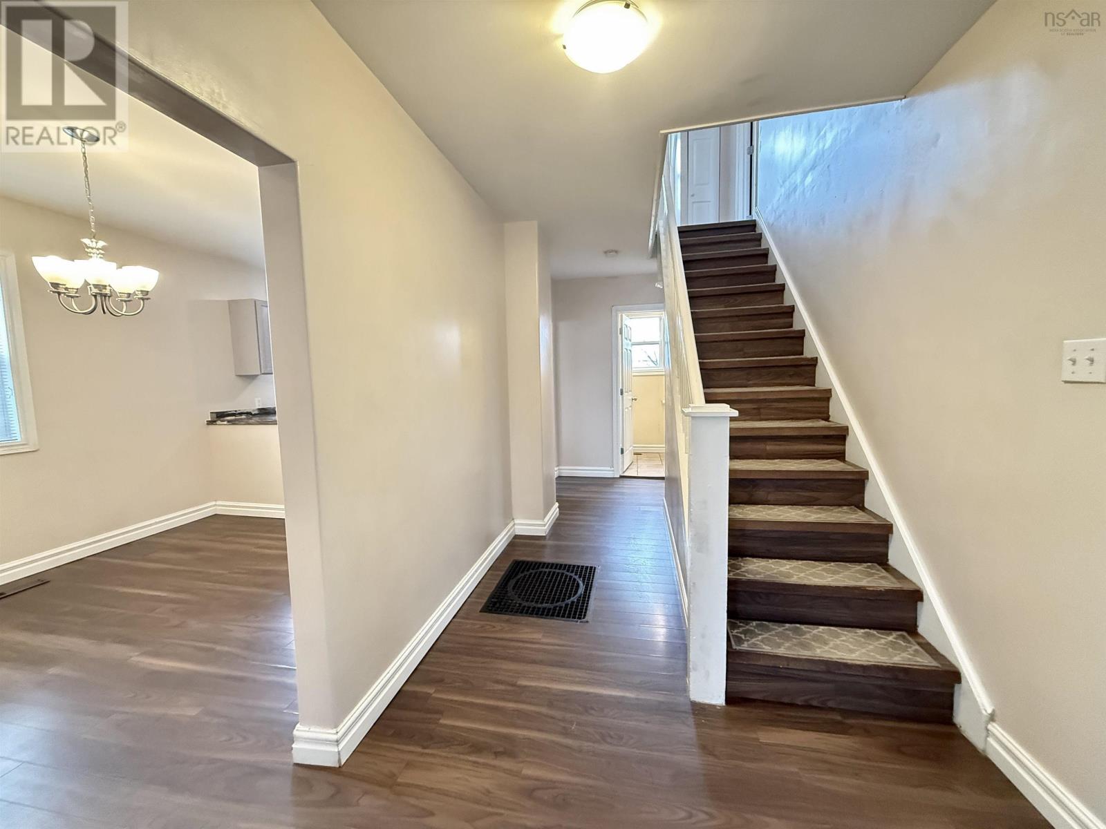 41 Irving Street, Dartmouth, Nova Scotia  B2W 1K1 - Photo 5 - 202607956