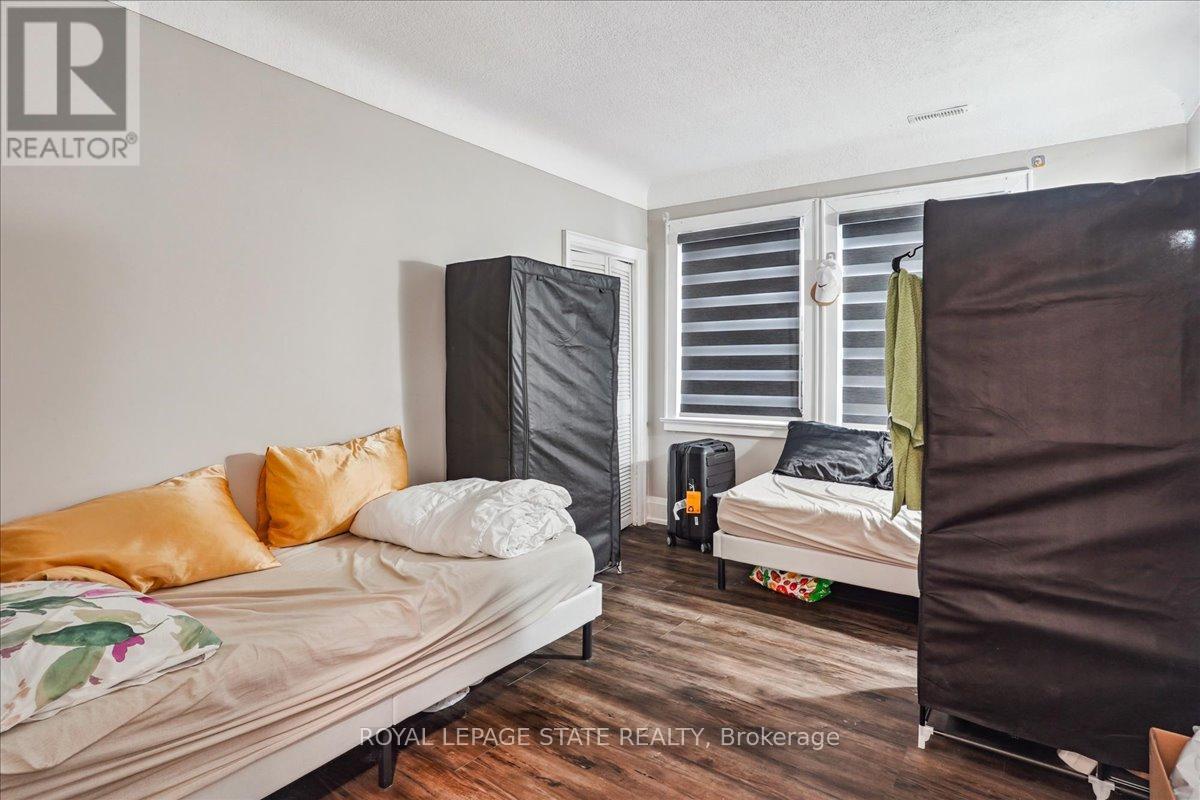 251 King Street E, Hamilton, Ontario  L8G 1L9 - Photo 12 - X12976356