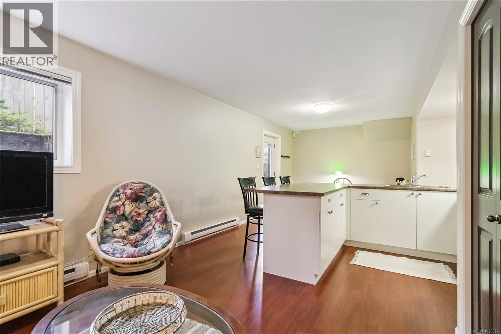 1702 De Sousa Pl, Saanich, British Columbia  V8N 3L2 - Photo 41 - 1028072