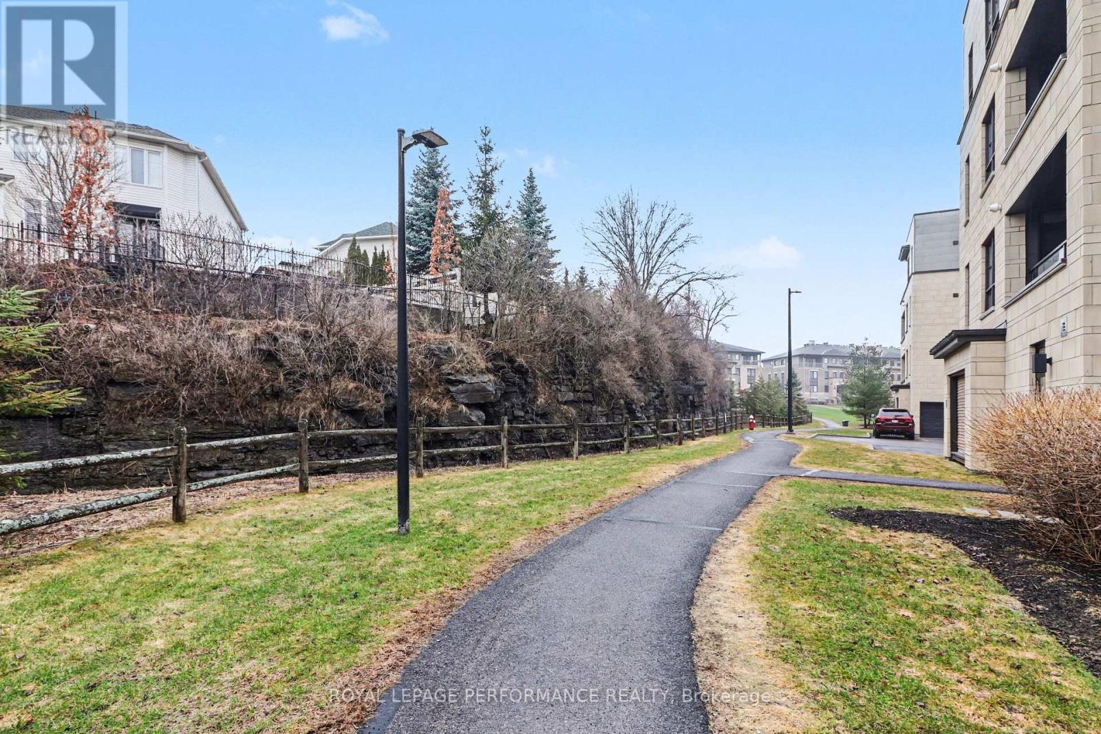 403 - 120 Montblanc Private, Ottawa, Ontario  K1C 0B1 - Photo 21 - X13019556