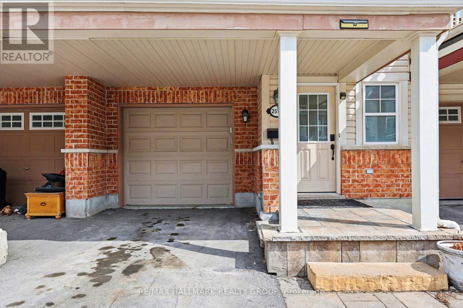 2516 Nutgrove Avenue, Ottawa, Ontario  K2J 0X3 - Photo 4 - X13019560