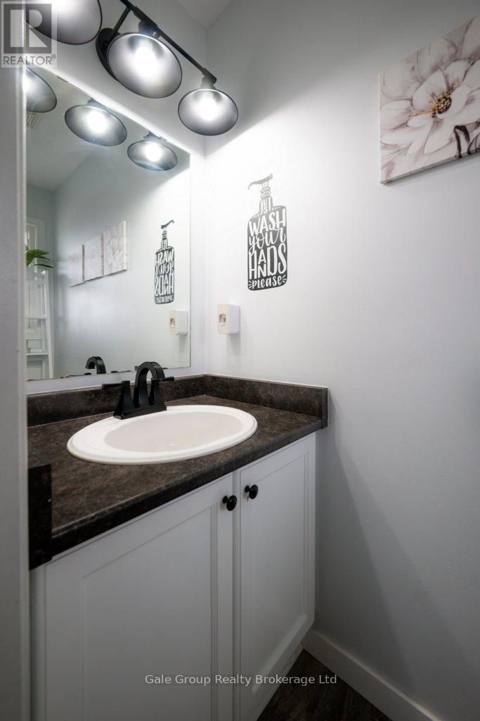 34 Mountain Laurel Crescent, Kitchener, Ontario  N2E 3W9 - Photo 8 - X13019642