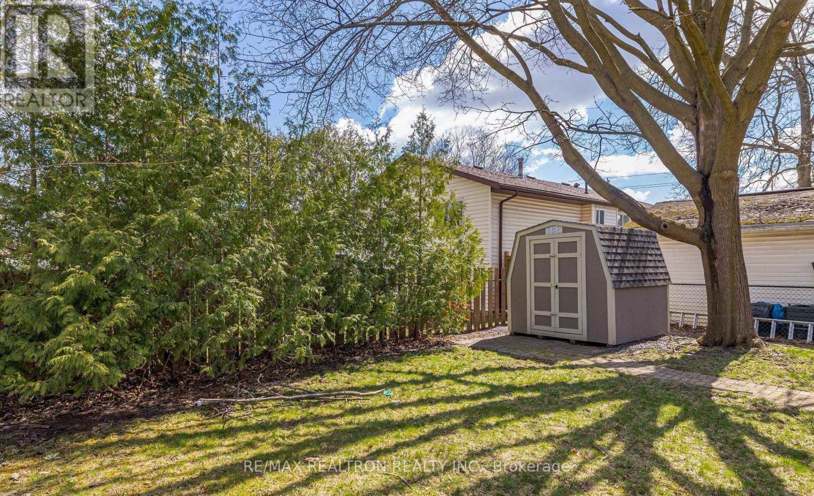 143 Peel Street, Barrie, Ontario  L4M 3L7 - Photo 27 - S13018808