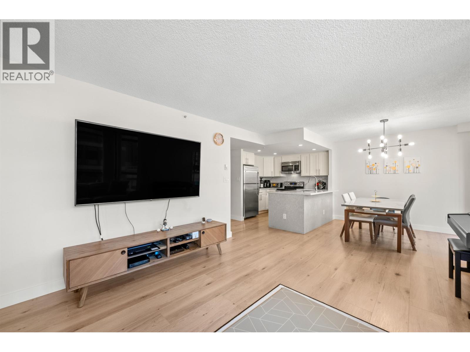 706 867 Hamilton Street, Vancouver, British Columbia  V6B 2R7 - Photo 11 - R3113205