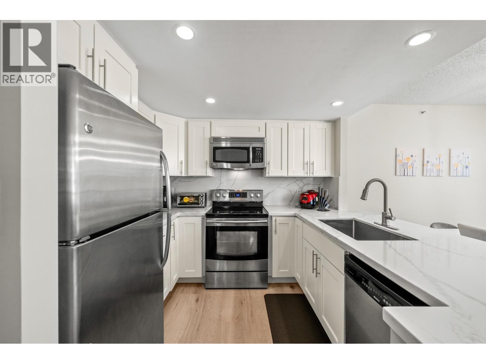 706 867 Hamilton Street, Vancouver, British Columbia  V6B 2R7 - Photo 4 - R3113205