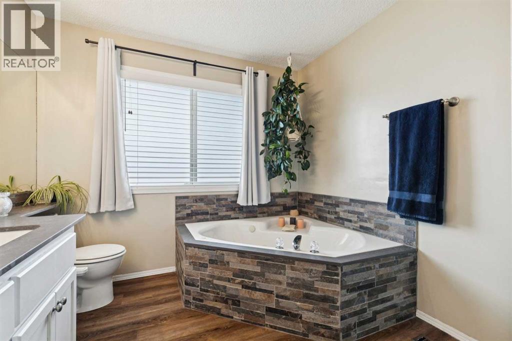 79 Sheep River Crescent, Okotoks, Alberta  T1S 1T7 - Photo 18 - A2300819