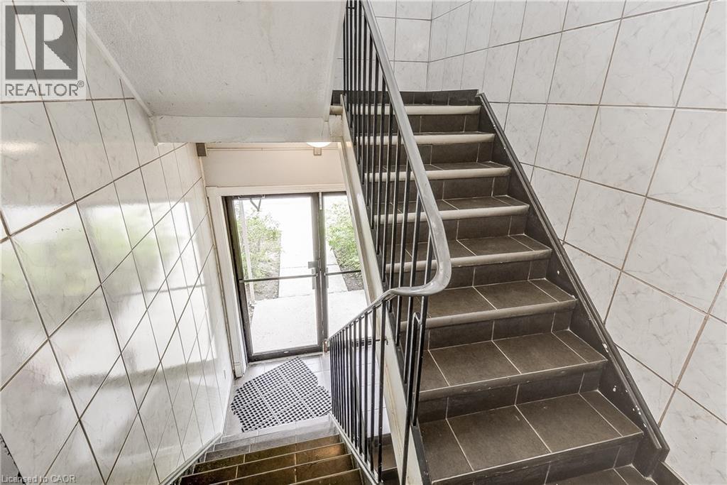 119 Cedar Street S Unit# 8, Kitchener, Ontario  N2G 3L6 - Photo 4 - 40821755