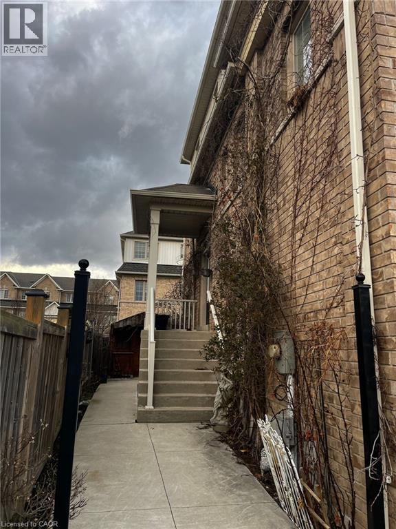 2165 Fiddlers Way, Oakville, Ontario  L6M 0M4 - Photo 3 - 40821585