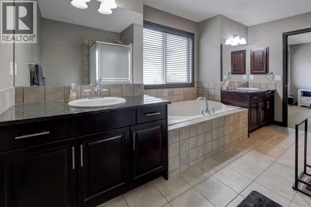 168 Sunset View, Cochrane, Alberta  T4C 0E8 - Photo 21 - A2302904