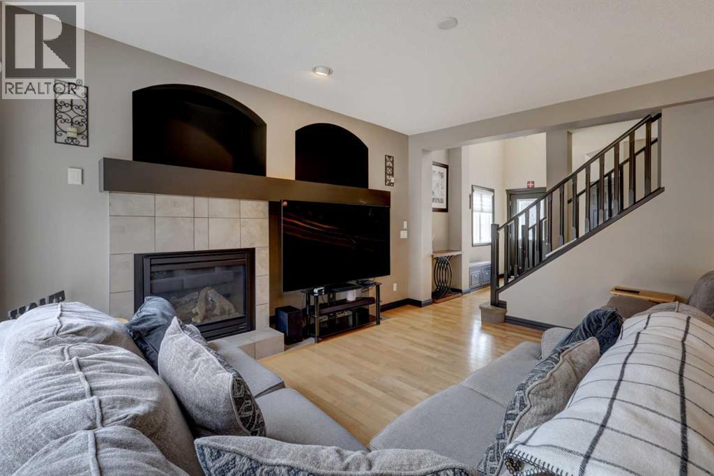 168 Sunset View, Cochrane, Alberta  T4C 0E8 - Photo 6 - A2302904