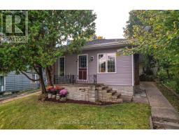 3 CORA STREET E, huntsville (chaffey), Ontario
