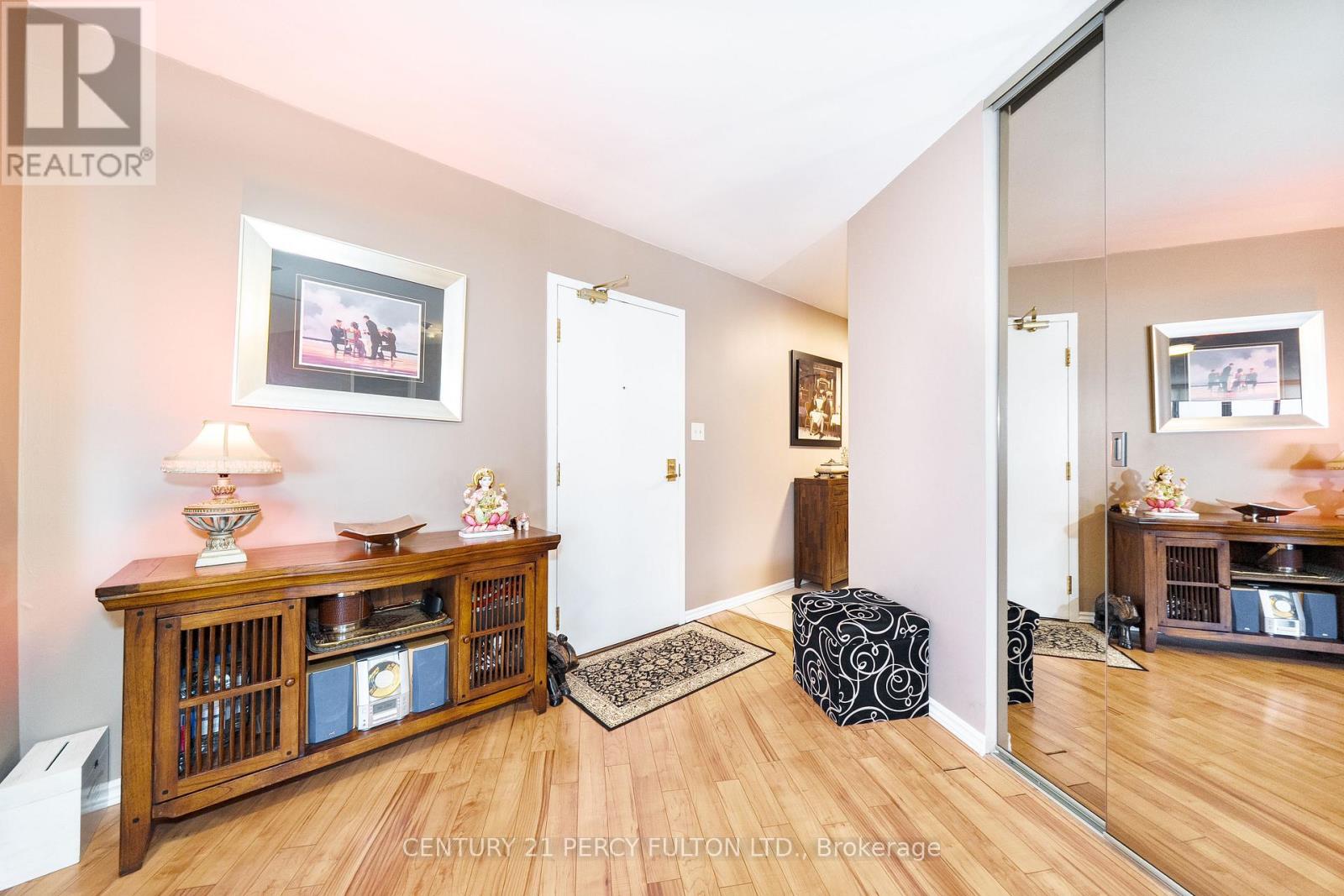 2508 - 270 Queens Quay W, Toronto, Ontario  M5J 2N4 - Photo 11 - C13019492