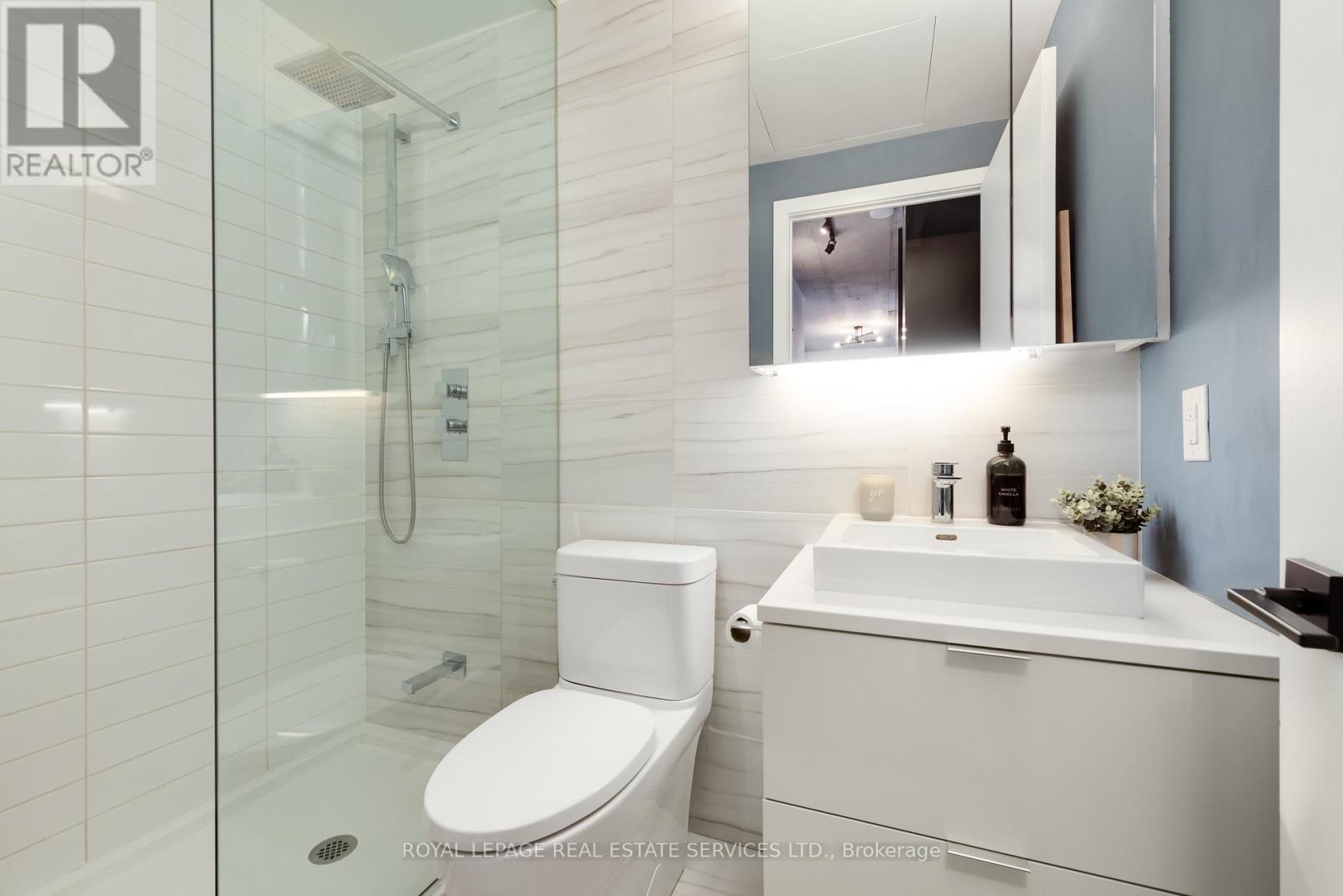 711 - 170 Bayview Avenue, Toronto (Waterfront Communities), Ontario  M5A 0M4 - Photo 18 - C13019548