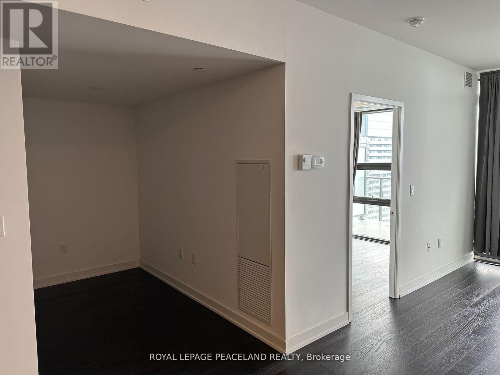 4803 - 11 Wellesley Street W, Toronto, Ontario  M4Y 0G4 - Photo 6 - C13019566