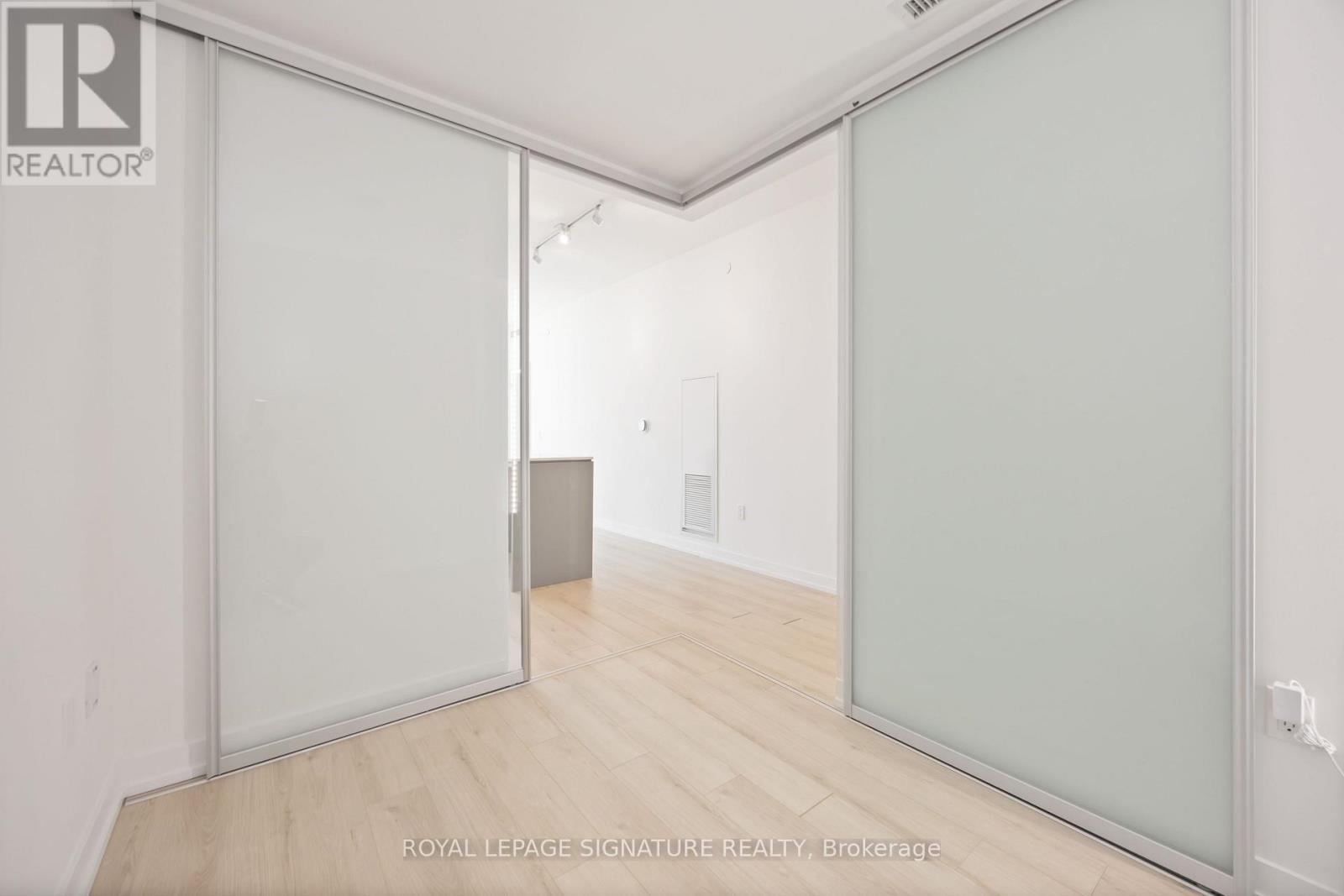 2404 - 33 Helendale Avenue, Toronto, Ontario  M4R 0A4 - Photo 19 - C13019600