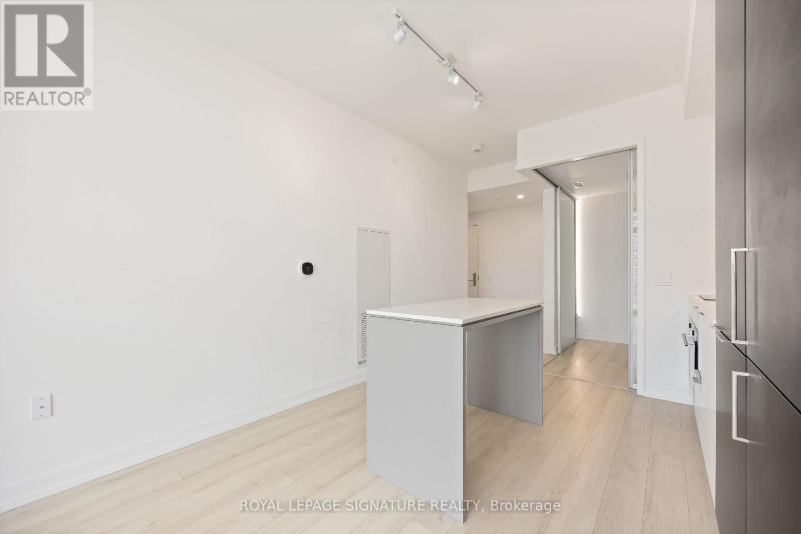 2404 - 33 Helendale Avenue, Toronto, Ontario  M4R 0A4 - Photo 9 - C13019600