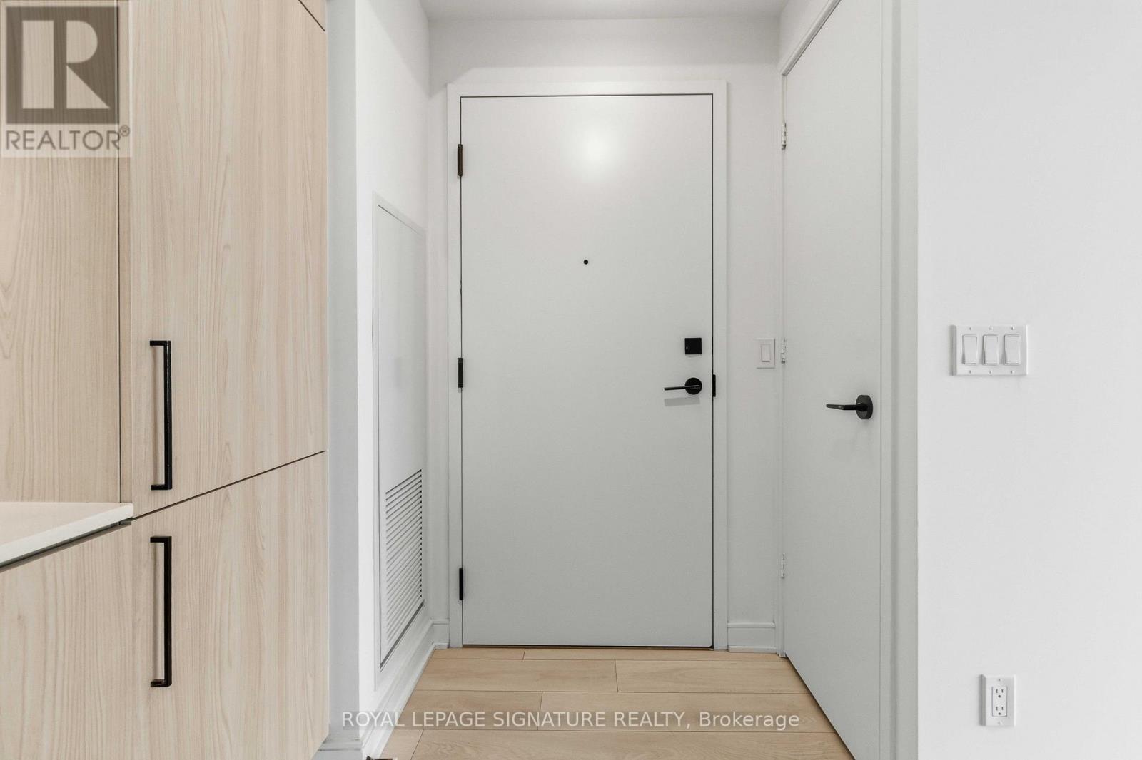 S451 - 35 Rolling Mills Road, Toronto (Waterfront Communities), Ontario  M5A 0V6 - Photo 2 - C13019622