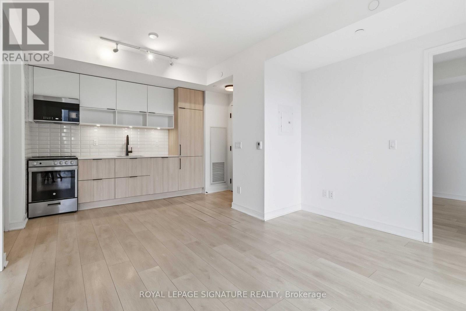 S451 - 35 Rolling Mills Road, Toronto (Waterfront Communities), Ontario  M5A 0V6 - Photo 6 - C13019622